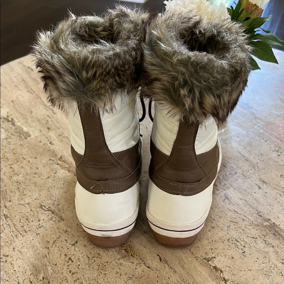 Brown and White Winter Boots with Lace-Up Design - Picture 2 of 4